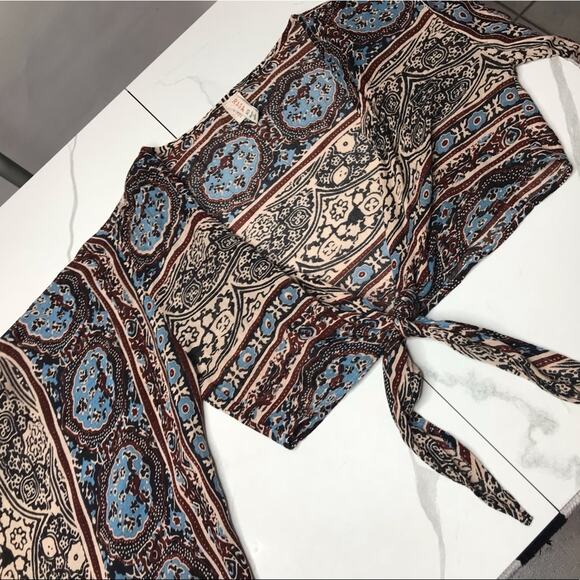 RAGA bell sleeved boho crop tie top - Picture 5 of 7